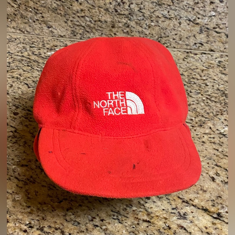The North Face Red Gore Windstopper Cap Outdoor Ski Gear Vintage OSFM Heavy Wear